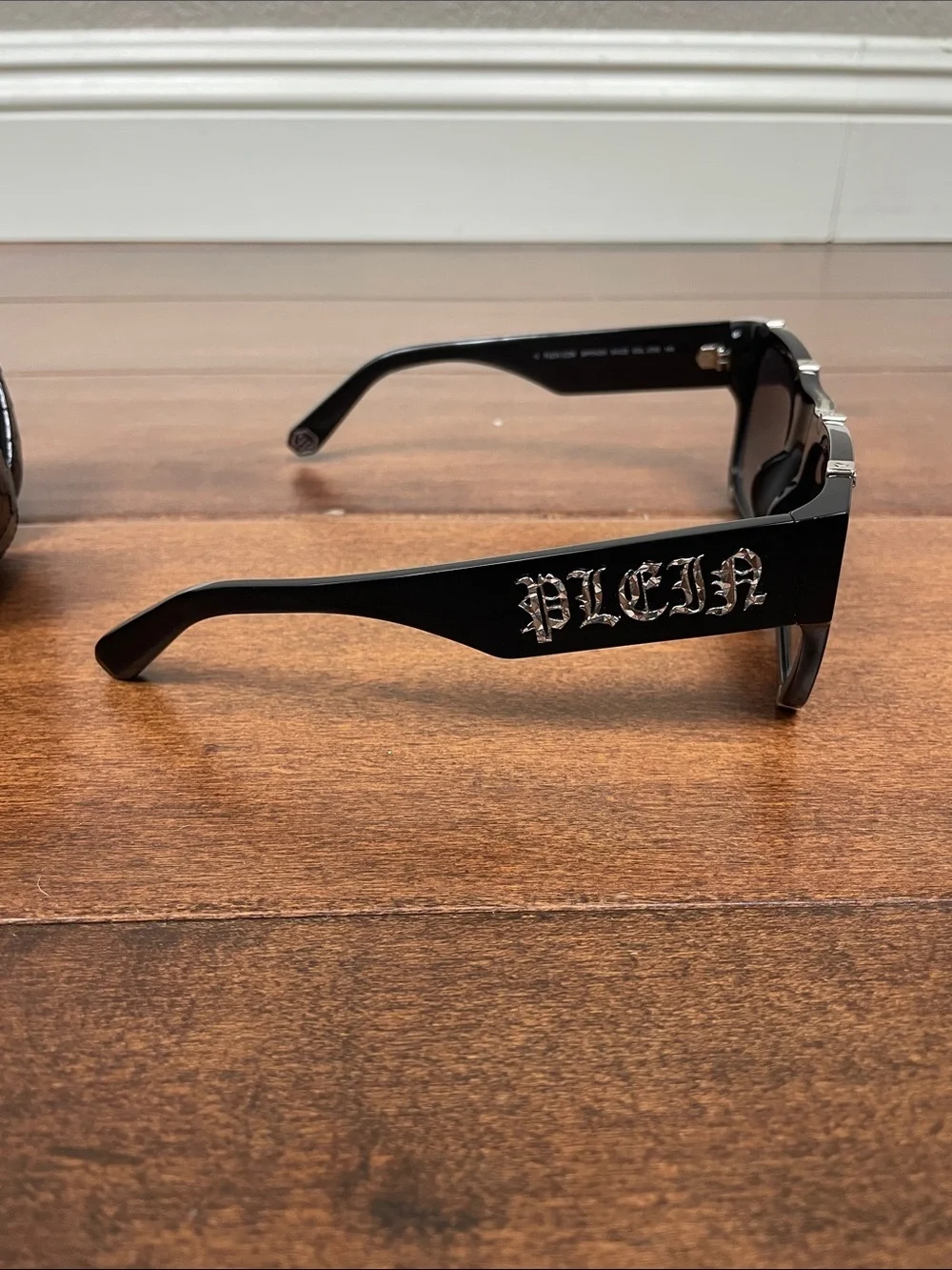 New Philipp Plein Square Gothic Plein Icon Square Sunglasses SPP042W